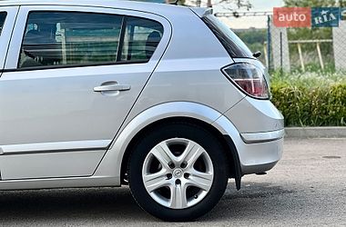Хэтчбек Opel Astra 2009 в Ровно