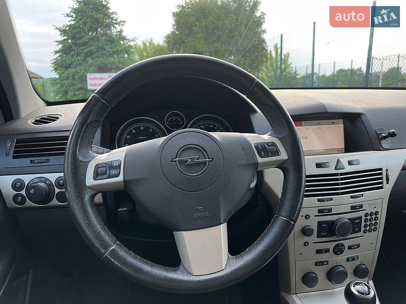 Хэтчбек Opel Astra 2009 в Ровно