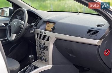 Хэтчбек Opel Astra 2009 в Ровно
