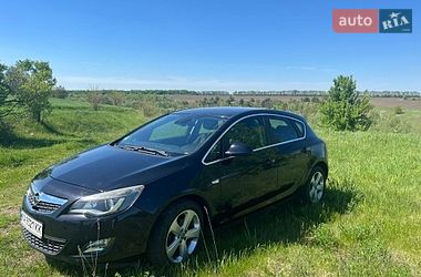 Хэтчбек Opel Astra 2011 в Киеве