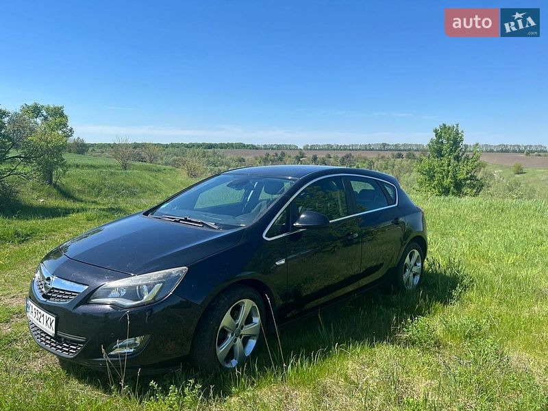 Opel Astra 2011