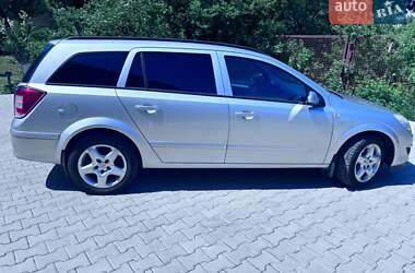 Універсал Opel Astra 2008 в Чорткові