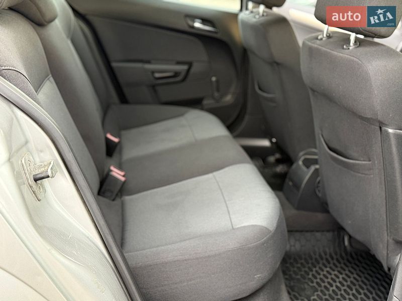 Хэтчбек Opel Astra 2007 в Харькове