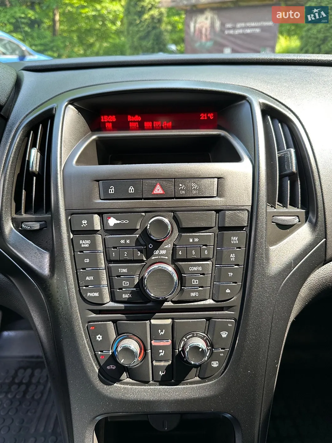 2011 Opel Astra - мініатюра 17