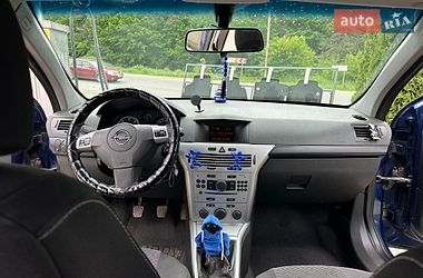Универсал Opel Astra 2009 в Бучаче