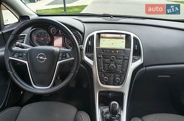 Универсал Opel Astra 2012 в Луцке