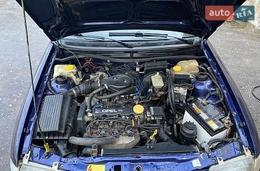 Універсал Opel Astra 1997 в Гусятині