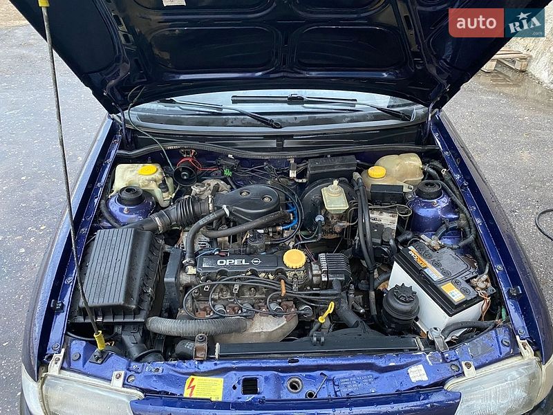 Універсал Opel Astra 1997 в Гусятині