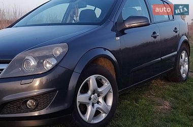 Хэтчбек Opel Astra 2008 в Броварах