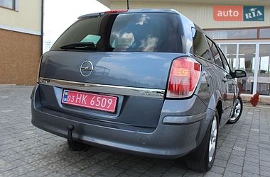 Универсал Opel Astra 2006 в Трускавце