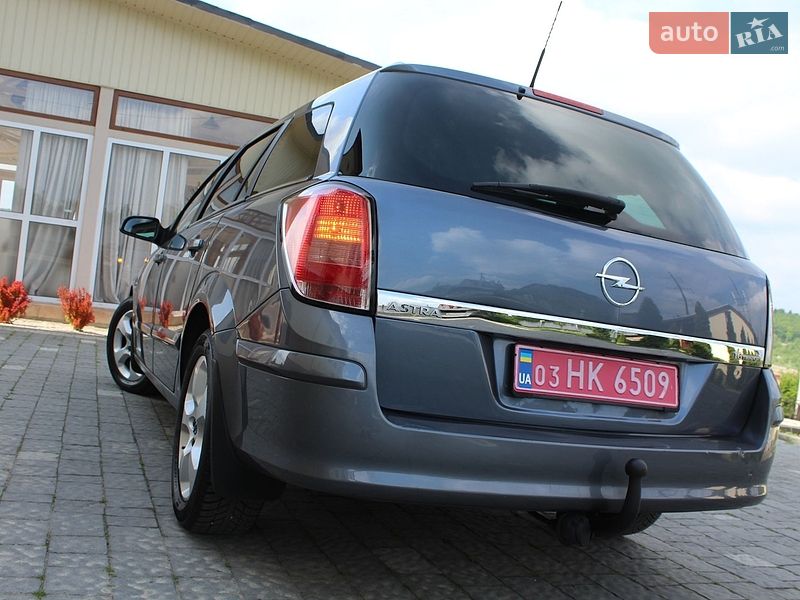 Универсал Opel Astra 2006 в Трускавце