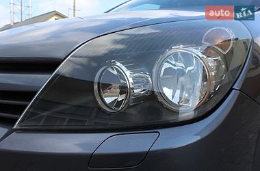 Универсал Opel Astra 2006 в Трускавце