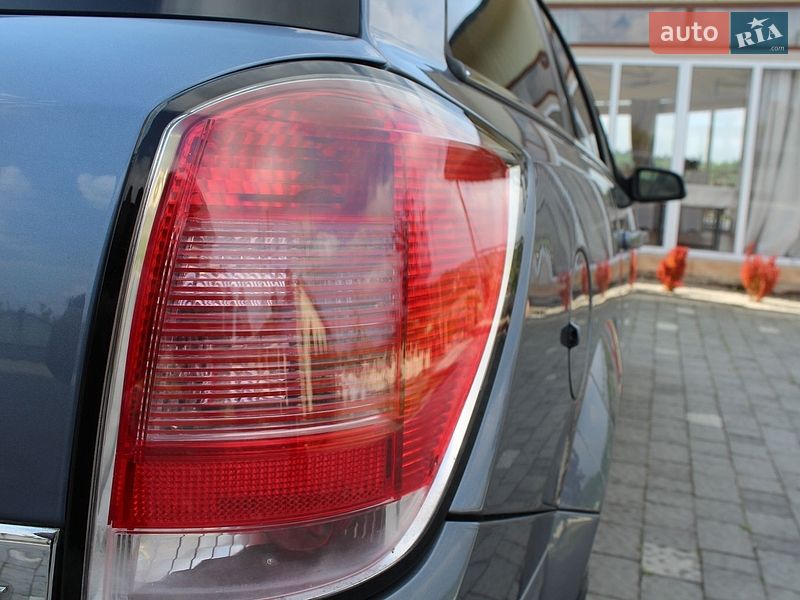 Универсал Opel Astra 2006 в Трускавце