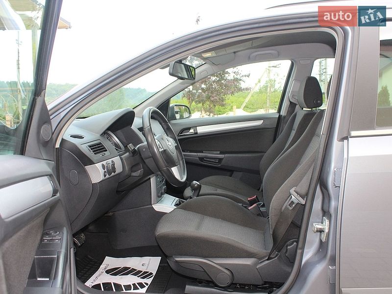 Универсал Opel Astra 2006 в Трускавце