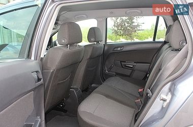 Универсал Opel Astra 2006 в Трускавце