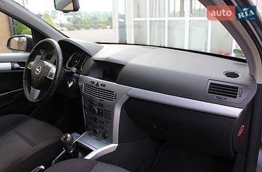 Универсал Opel Astra 2006 в Трускавце