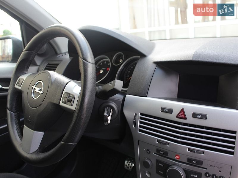 Универсал Opel Astra 2006 в Трускавце