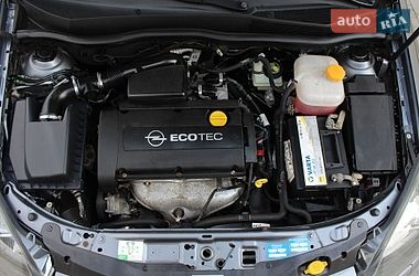 Универсал Opel Astra 2006 в Трускавце