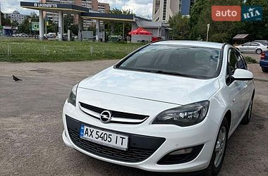 Універсал Opel Astra 2015 в Харкові