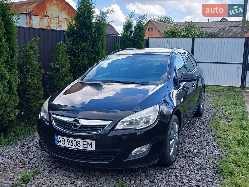 Универсал Opel Astra 2010 в Виннице
