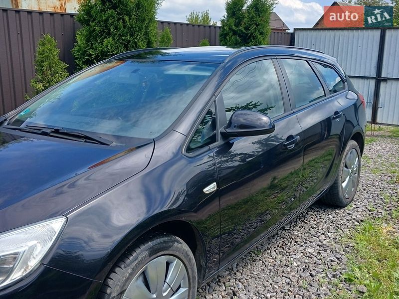 Универсал Opel Astra 2010 в Виннице