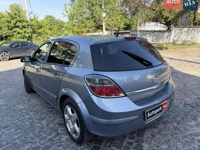 Хэтчбек Opel Astra 2007 в Киеве