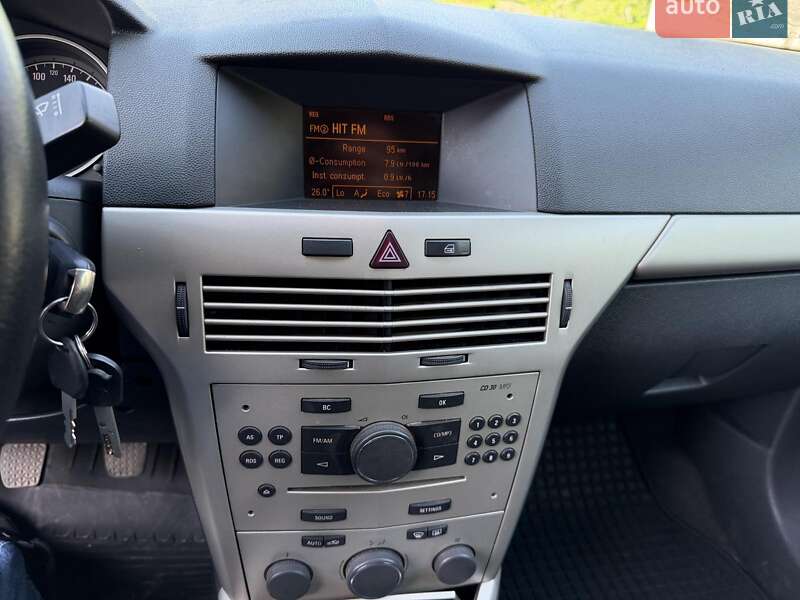Хэтчбек Opel Astra 2007 в Киеве