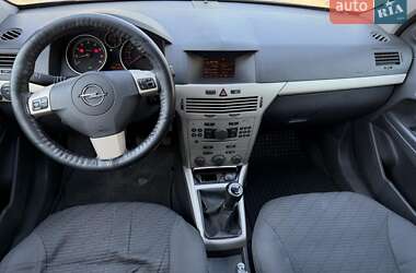 Хэтчбек Opel Astra 2007 в Киеве