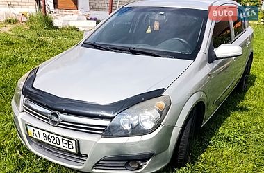 Хетчбек Opel Astra 2006 в Рокитному