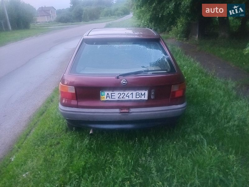 Хэтчбек Opel Astra 1993 в Бердичеве