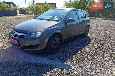 Хэтчбек Opel Astra 2009 в Нововолынске