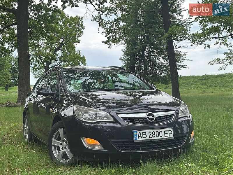 Универсал Opel Astra 2011 в Виннице