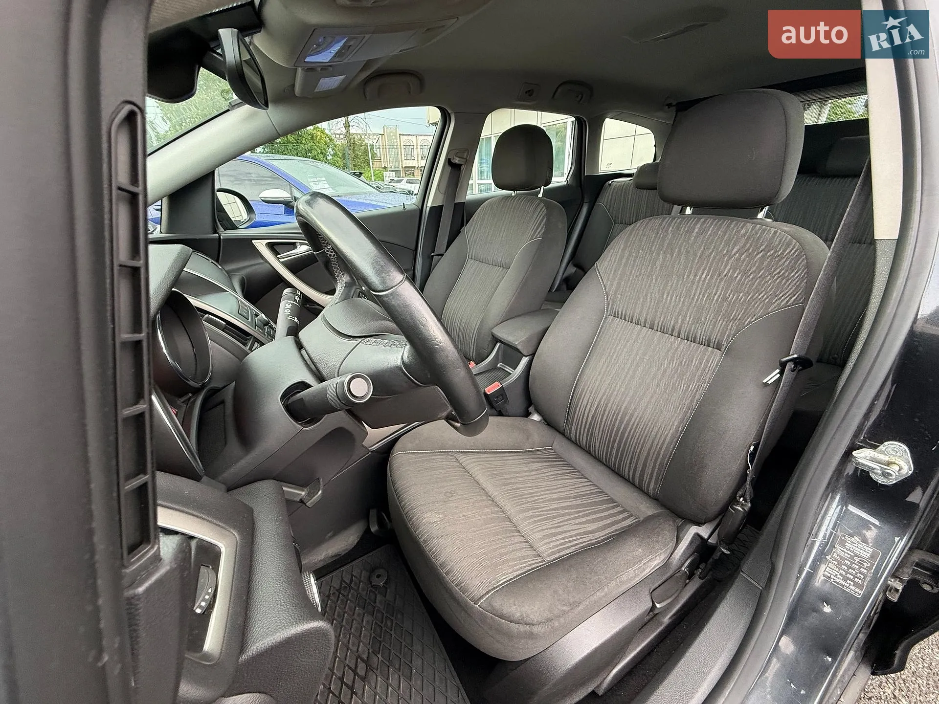 2011 Opel Astra - мініатюра 16