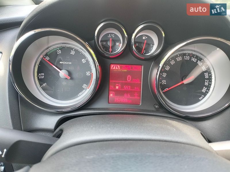 Универсал Opel Astra 2013 в Житомире