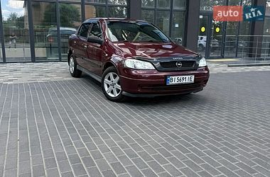 Седан Opel Astra 2006 в Полтаве