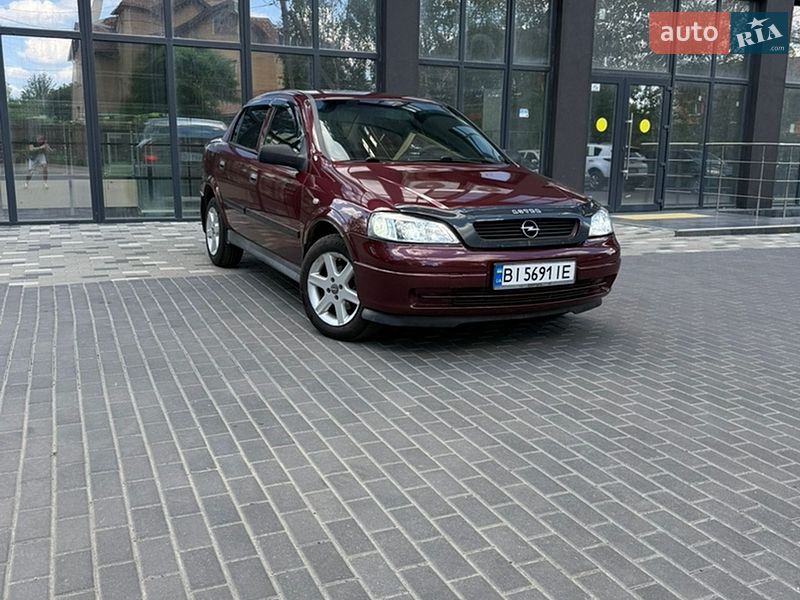Седан Opel Astra 2006 в Полтаве