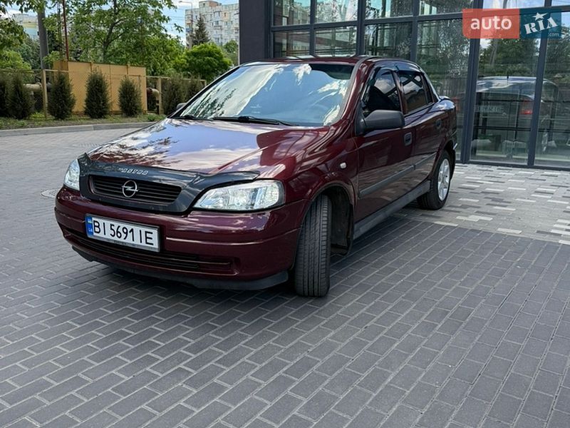 Седан Opel Astra 2006 в Полтаве