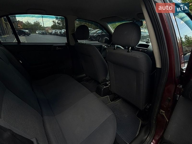 Седан Opel Astra 2006 в Полтаве
