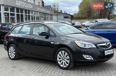 Универсал Opel Astra 2011 в Житомире