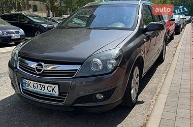 Универсал Opel Astra 2009 в Радивилове