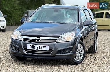 Універсал Opel Astra 2010 в Стрию