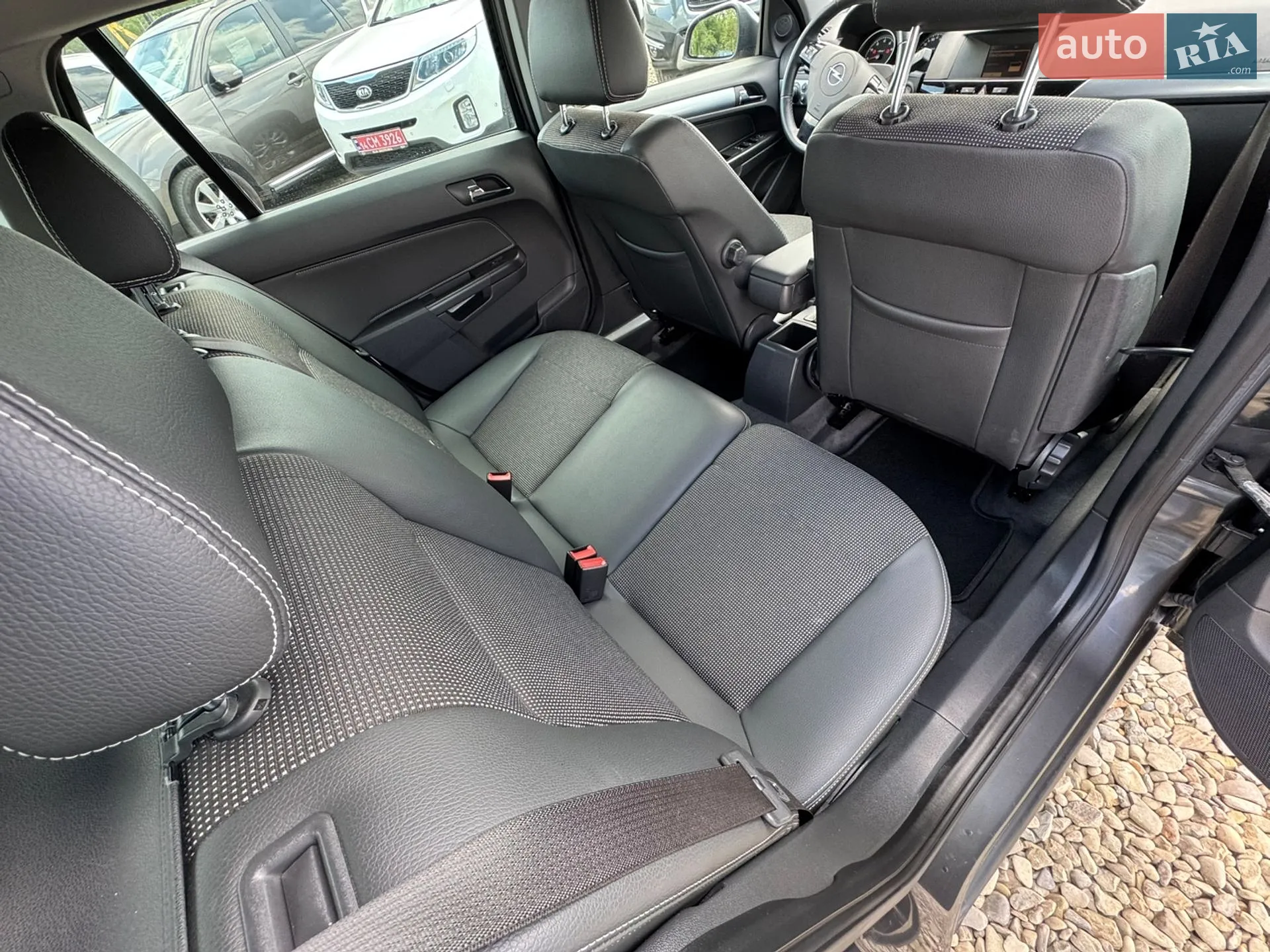 2010 Opel Astra - мініатюра 29
