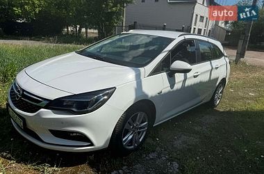 Универсал Opel Astra 2019 в Гостомеле