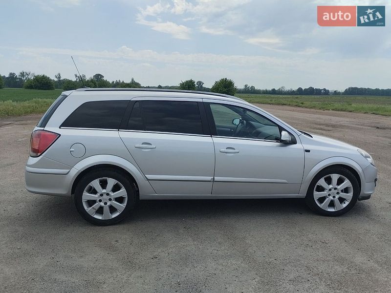Универсал Opel Astra 2006 в Христиновке