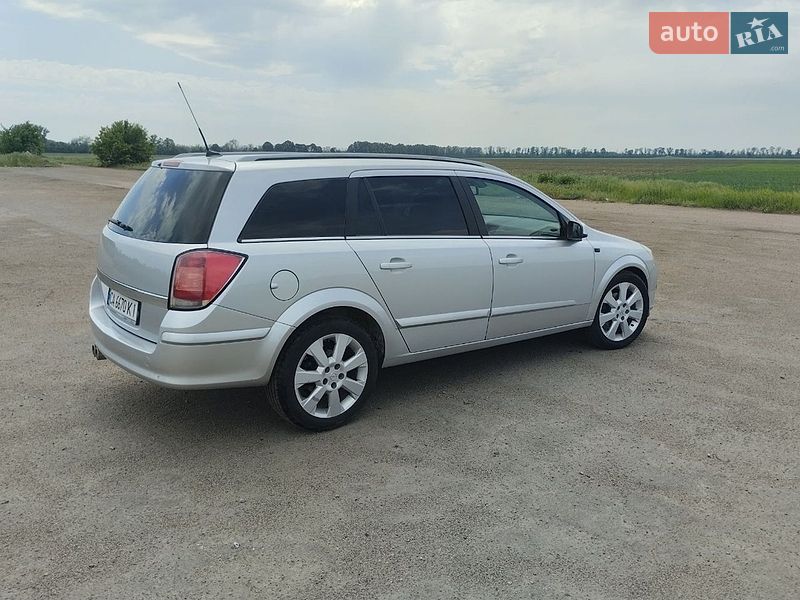 Универсал Opel Astra 2006 в Христиновке