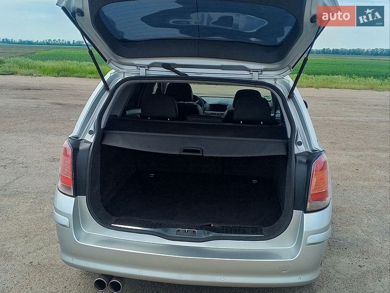 Универсал Opel Astra 2006 в Христиновке