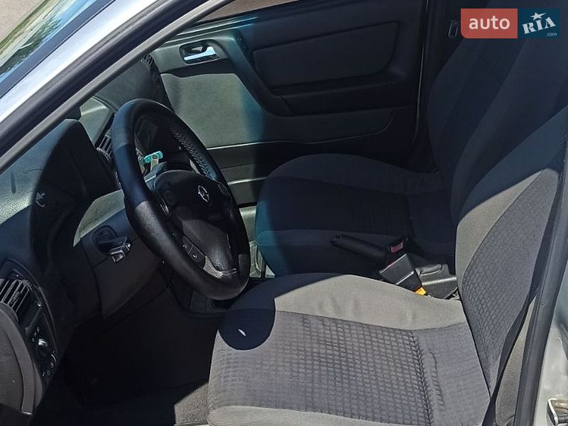 Хетчбек Opel Astra 2002 в Черкасах