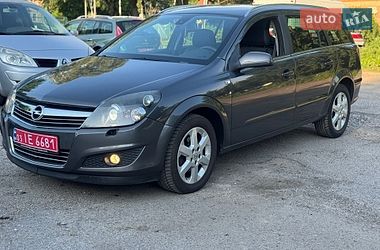 Универсал Opel Astra 2009 в Лубнах