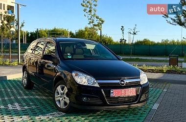 Универсал Opel Astra 2009 в Луцке