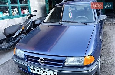 Универсал Opel Astra 1996 в Дубно